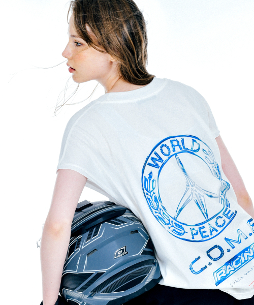COME（シーオーエムイー）の「[UNISEX] WORLD PEACE Oversized Raw Edge Sleeveless T-Shirt (White)（Tシャツ/カットソー・メンズ・その他・1(M)/2(L)）」の4枚目の写真