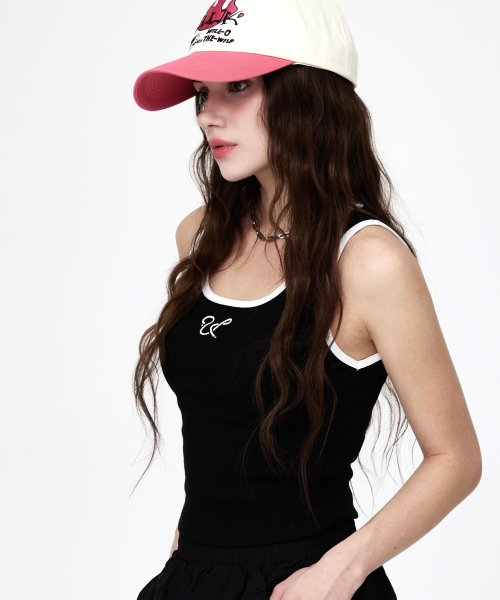 ULUK(ユルク)の「シグニチャークロップリブ配色スリーブレス_Black(Tシャツ/カットソー・レディース・ブラック・FREE)」の2枚目の写真