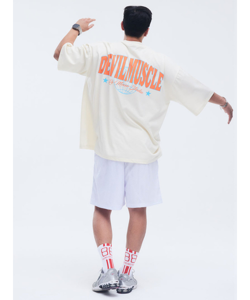 REMOVERSTUDIO（リムーバースタジオ）の「デビル 1982 クラシック マッスル Tシャツ[アイボリー]（Tシャツ/カットソー・メンズ・その他・LARGE/X-LARGE/XX-LARGE/XXX-LARGE/XXXX-LARGE）」の4枚目の写真