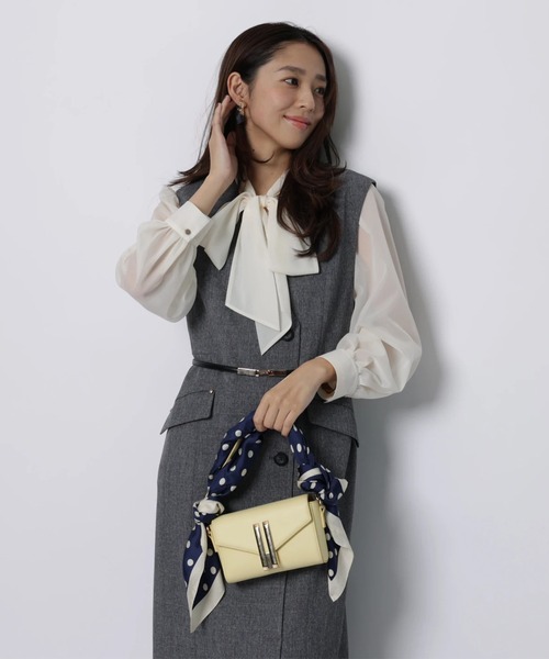 JUSGLITTY(ジャスグリッティー)の「シアーボウタイカットブラウス(シャツ/ブラウス・レディース・オフホワイト/ブラック・2)」の3枚目の写真