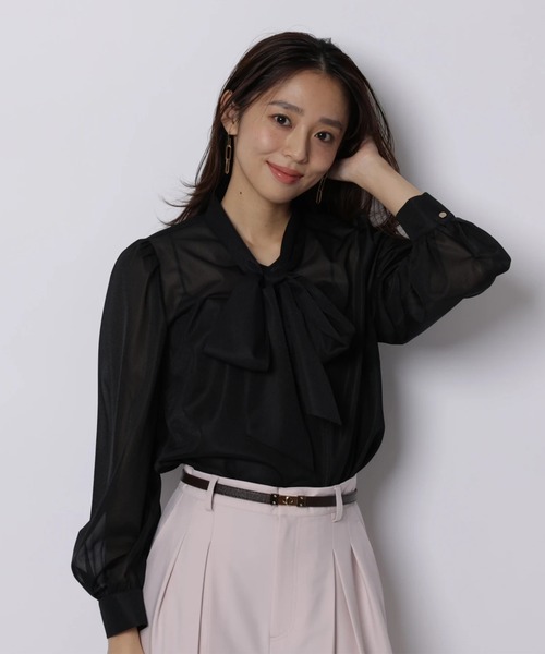 JUSGLITTY(ジャスグリッティー)の「シアーボウタイカットブラウス(シャツ/ブラウス・レディース・オフホワイト/ブラック・2)」の4枚目の写真