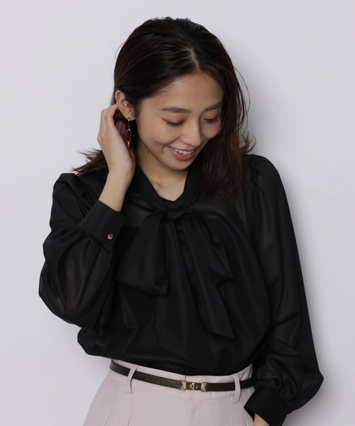 JUSGLITTY(ジャスグリッティー)の「シアーボウタイカットブラウス(シャツ/ブラウス・レディース・オフホワイト/ブラック・2)」の5枚目の写真