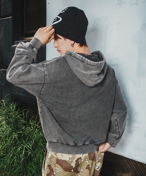 En serio TOKYO(エンソリオトーキョー)の「【SIDEWAYSTANCE】ケミカル裏毛プルパーカー(パーカー・メンズ・ブラック・SMALL/MEDIUM/X-LARGE)」の3枚目の写真