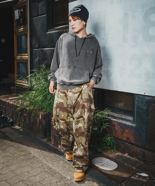 En serio TOKYO(エンソリオトーキョー)の「【SIDEWAYSTANCE】ケミカル裏毛プルパーカー(パーカー・メンズ・ブラック・SMALL/MEDIUM/X-LARGE)」の4枚目の写真