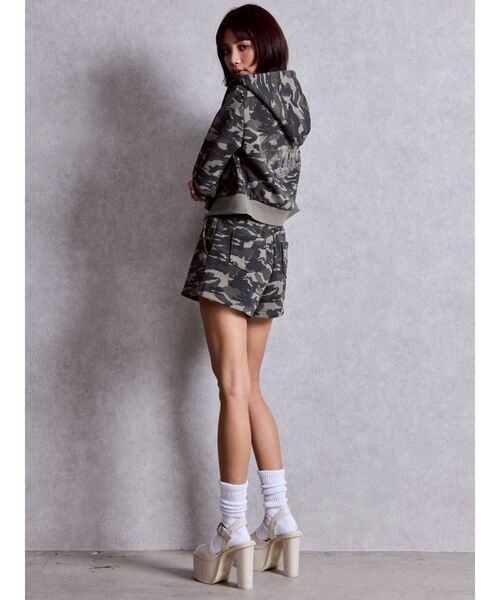 GYDA（ジェイダ）の「NEW GYDA Shortラメパーカー（パーカー・レディース・その他1/オフホワイト/グレー/ブラック・FREE）」の5枚目の写真