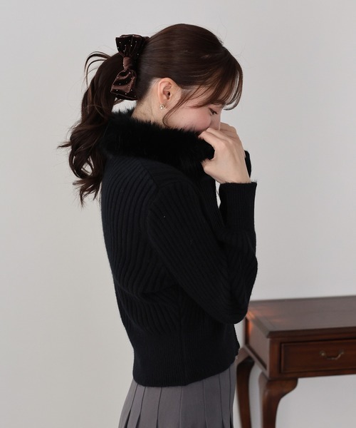 BLUEEAST(ブルーイースト)の「ファー襟ダブルジップニット(ニット/セーター・レディース・ホワイト/ベージュ/ブラック/グレー・MEDIUM)」の19枚目の写真