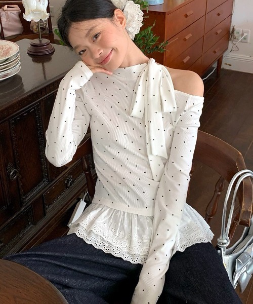 SHEENA(シーナ)の「ドット柄ボウタイリボン裾レースワンショルトップス(Tシャツ/カットソー・レディース・ホワイト・M)」の10枚目の写真