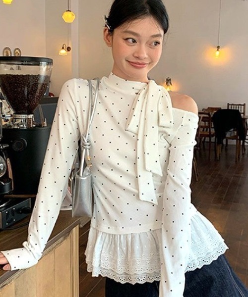 SHEENA(シーナ)の「ドット柄ボウタイリボン裾レースワンショルトップス(Tシャツ/カットソー・レディース・ホワイト・M)」の15枚目の写真