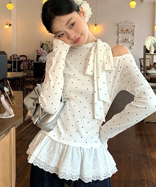 SHEENA(シーナ)の「ドット柄ボウタイリボン裾レースワンショルトップス(Tシャツ/カットソー・レディース・ホワイト・M)」の16枚目の写真