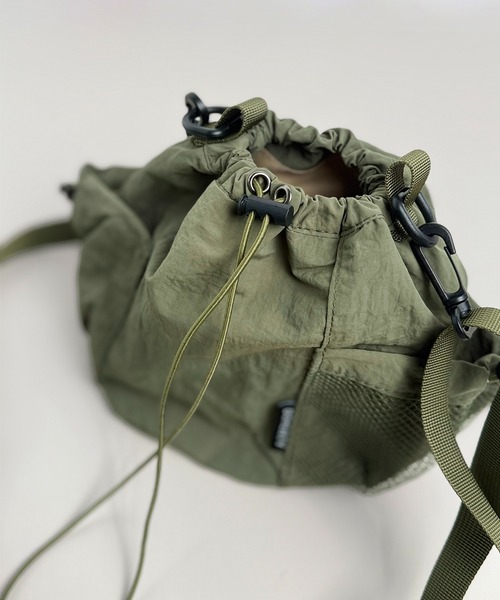 folka(フォルカ)の「12D60-NK ドローストリング ミニ巾着 ショルダーバッグ(ショルダーバッグ・レディース・ベージュ/オリーブ/ブラック・ONESIZE)」の9枚目の写真