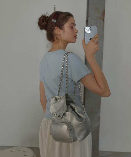 ANOETIC(アノエティック)の「ANC CLASSIC OUTPOCKET BACKPACK_SILVER(バックパック/リュック・レディース・シルバー・FREE)」の2枚目の写真