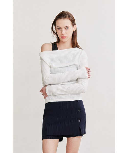 AFTERHOURS(アフターアワーズ)の「OFF-SHOULDER SHIRRING TOP (IVORY)(Tシャツ/カットソー・レディース・その他・FREE)」の5枚目の写真