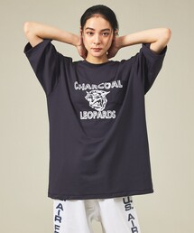 AMERICANA（アメリカーナ）の「【Americana（アメリカーナ）×　ORIGINAL Charcoal（オリジナル チャコール）】Leopards Pocket　TechT -Shirt（Tシャツ/カットソー）」
