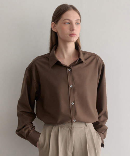 LENAV(ルナブ)の「オフィスシャツ(ブラウン)(ビジネスシャツ・レディース・その他・SMALL/MEDIUM)」の1枚目の写真