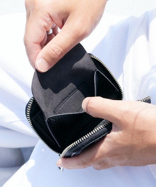 CALEE(キャリー)の「CALEE/キャリー STUDS LEATHER ZIP MULTI WALLET 財布 2026年春夏(財布・メンズ・ブラック・FREE)」の5枚目の写真