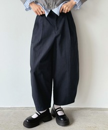 カーブシルエットクロップドパンツ