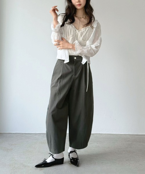 Jewelobe（ジュエローブ）の「カーブシルエットクロップドパンツ（その他パンツ・レディース・チャコールグレー/ライトグレー/ネイビー・M/S）」の17枚目の写真
