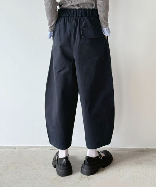 Jewelobe（ジュエローブ）の「カーブシルエットクロップドパンツ（その他パンツ・レディース・チャコールグレー/ライトグレー/ネイビー・M/S）」の12枚目の写真