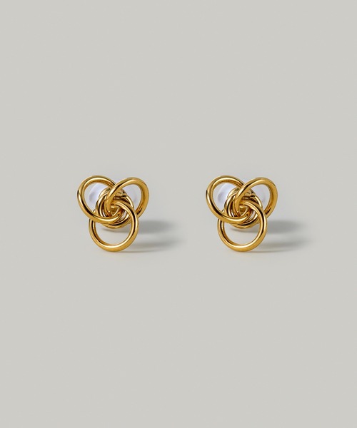 Jolie Toujours(ジョリトゥジュール)の「【汗や水に強い】〈ステンレス〉パールキャッチノットピアス(ピアス(両耳用)・レディース・シルバー/ゴールド・FREE)」の1枚目の写真
