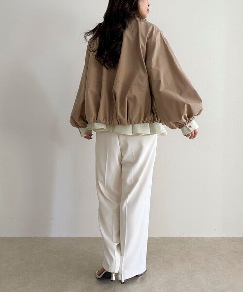 fredy emue（フレディエミュ）の「2WAYノーカラー撥水サーブルクロスブルゾン（ブルゾン・レディース・ネイビー/ベージュ・38）」の21枚目の写真