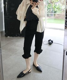 レディースのパンツ（ブラック/黒色系・クロップド・半端丈