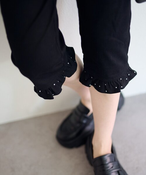 Kastane（カスタネ）の「【2サイズ展開/低身長サイズ/一部店舗限定】フリルカプリパンツ（その他パンツ・レディース・ブラック/ブラック系その他・1/0）」の10枚目の写真