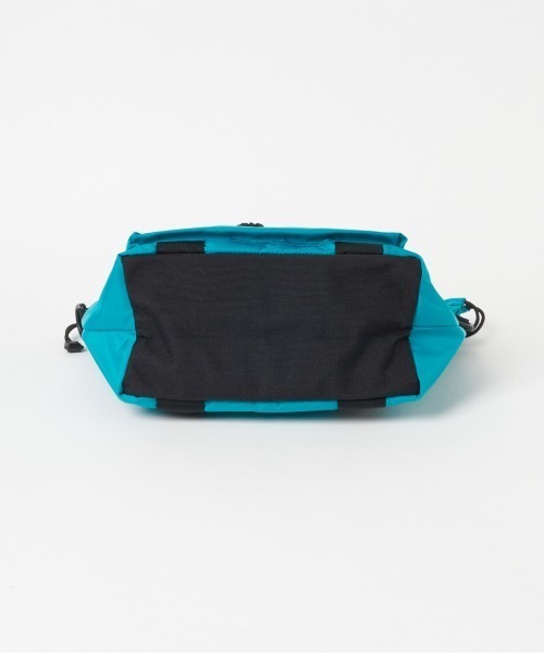 Drifter(ドリフター)の「Drifter HANDLE POCKET TOTE(トートバッグ・レディース・ブラック/ピーコックグリーン系・FREE)」の7枚目の写真