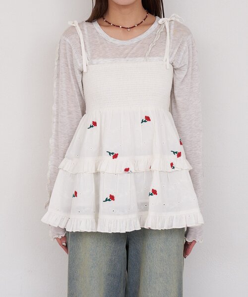 CIAOPANIC(チャオパニック)の「【She desires...】2WAYシャーリングティアード刺繍ビスチェ(チュニック・レディース・ホワイト・ONE SIZE)」の2枚目の写真