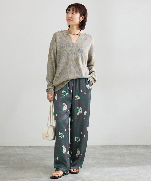 IENA（イエナ）の「Deveauxボタニカルフラワープリントパンツ（その他パンツ・レディース・チャコールグレー/アイボリー・38/36）」の11枚目の写真