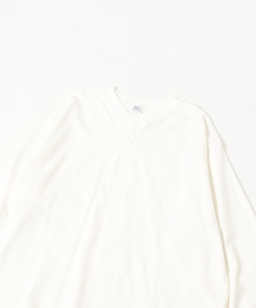 FRUIT OF THE LOOM(フルーツオブザルーム)の「ヘビーオンスL/Sヘンリーネック 長袖(Tシャツ/カットソー・メンズ・ブラウン/ホワイト・M/L/XL/XXL)」の1枚目の写真