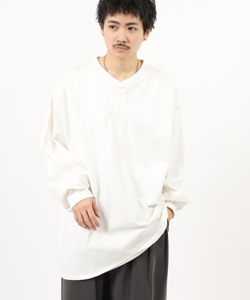 FRUIT OF THE LOOM(フルーツオブザルーム)の「ヘビーオンスL/Sヘンリーネック 長袖(Tシャツ/カットソー・メンズ・ブラウン/ホワイト・M/L/XL/XXL)」の22枚目の写真