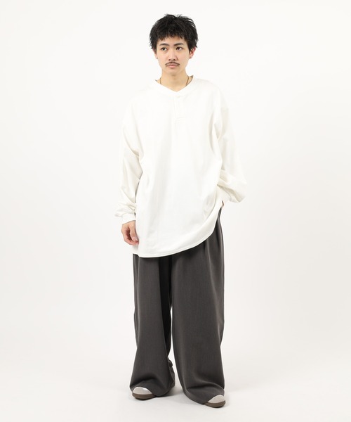 FRUIT OF THE LOOM(フルーツオブザルーム)の「ヘビーオンスL/Sヘンリーネック 長袖(Tシャツ/カットソー・メンズ・ブラウン/ホワイト・M/L/XL/XXL)」の4枚目の写真