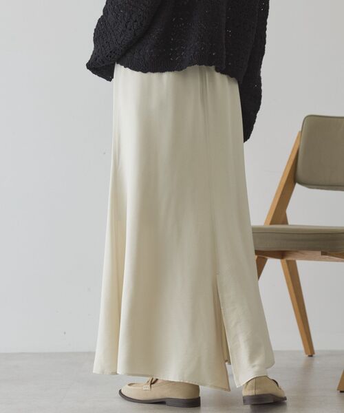 AMERICAN HOLIC(アメリカンホリック)の「【イージーケア】サテンマーメードスカート(スカート・レディース・ブラウン/アイボリー・M/L)」の3枚目の写真