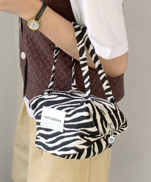 Vipoa(ヴィポア)の「Triangular handbag(ハンドバッグ・レディース・ドット/ゼブラ・FREE)」の2枚目の写真