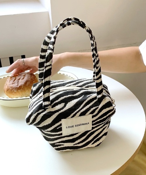 Vipoa(ヴィポア)の「Triangular handbag(ハンドバッグ・レディース・ドット/ゼブラ・FREE)」の15枚目の写真