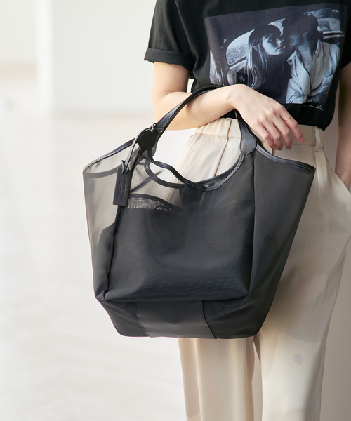 marco masi(マルコマージ)の「MARCO MASI/マルコマージ チュールバッグ(トートバッグ・レディース・ベージュ/ブラック・FREE)」の1枚目の写真