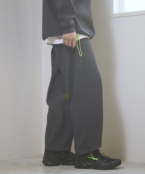 Firsthand(ファーストハンド)の「Firsthand/ファーストハンド スピンドル テック サーマル イージー ワイドパンツ(その他パンツ・メンズ・ブラック/チャコールグレー/ブルーグレー・LARGE/MEDIUM)」の10枚目の写真