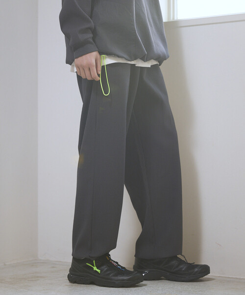 Firsthand(ファーストハンド)の「Firsthand/ファーストハンド スピンドル テック サーマル イージー ワイドパンツ(その他パンツ・メンズ・ブラック/チャコールグレー/ブルーグレー・LARGE/MEDIUM)」の12枚目の写真