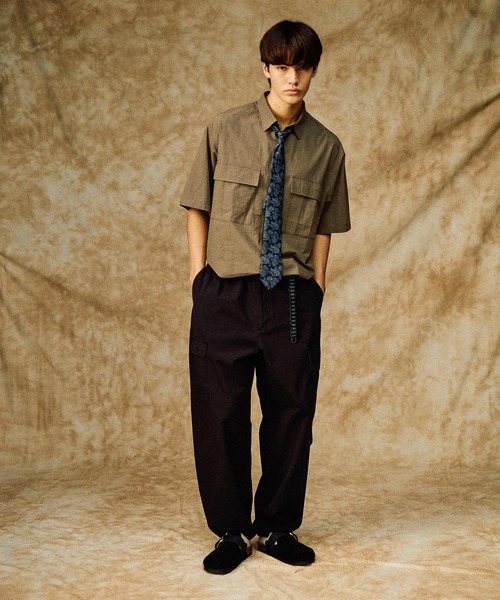 niko and...(ニコアンド)の「【ANDSEWN (アンドソーン)】7ポケットカーゴパンツ(カーゴパンツ・メンズ・チャコール/カーキ・MEDIUM/LARGE)」の3枚目の写真