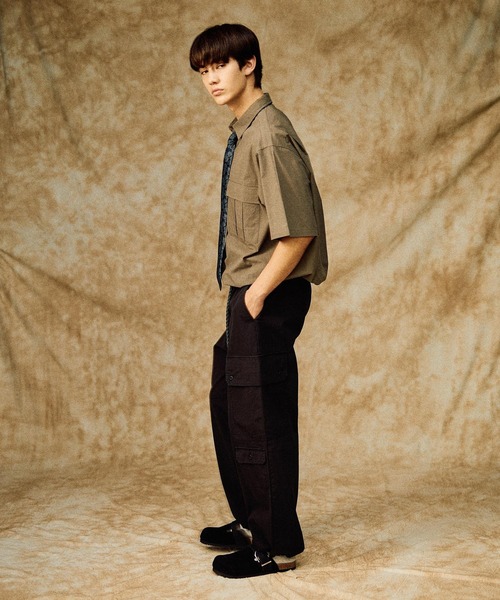 niko and...(ニコアンド)の「【ANDSEWN (アンドソーン)】7ポケットカーゴパンツ(カーゴパンツ・メンズ・チャコール/カーキ・MEDIUM/LARGE)」の6枚目の写真