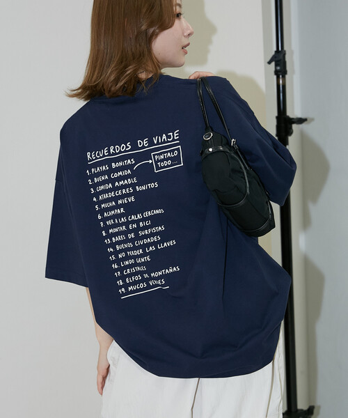 PUBLUX（パブリュクス）の「PUBLUX/パブリュクス ＜機能性素材＞LOVE POP STUDIO　TRAVEL NOTE タイポグラフィー Tシャツ　限定展開（Tシャツ/カットソー・メンズ・ピンク/ネイビー/ブラック/ホワイト・MEDIUM/LARGE/SMALL）」の3枚目の写真