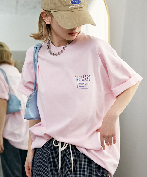 PUBLUX（パブリュクス）の「PUBLUX/パブリュクス ＜機能性素材＞LOVE POP STUDIO　TRAVEL NOTE タイポグラフィー Tシャツ　限定展開（Tシャツ/カットソー・メンズ・ピンク/ネイビー/ブラック/ホワイト・MEDIUM/LARGE/SMALL）」の4枚目の写真