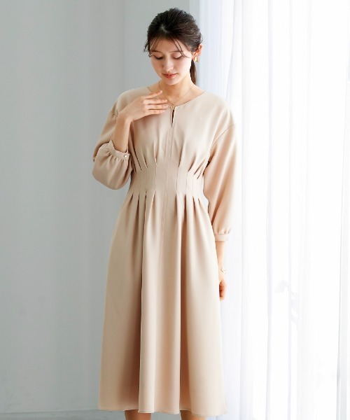 White Collection（ホワイトコレクション）の「【多機能すぎるワンピース】ダブルピケクロス・タックデザインフレアワンピース（ワンピース・レディース・ベージュ/ネイビー/アイボリー・S/M/L）」の3枚目の写真