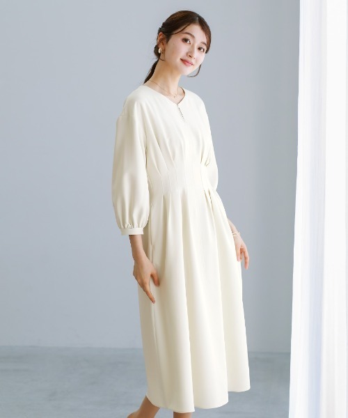 White Collection（ホワイトコレクション）の「【多機能すぎるワンピース】ダブルピケクロス・タックデザインフレアワンピース（ワンピース・レディース・ベージュ/ネイビー/アイボリー・S/M/L）」の2枚目の写真