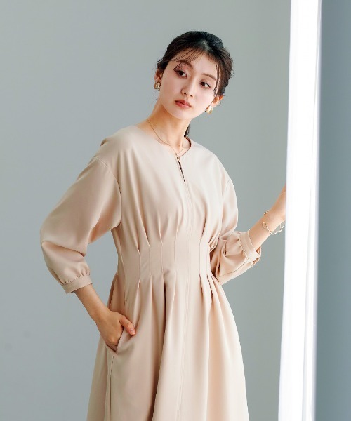 White Collection（ホワイトコレクション）の「【多機能すぎるワンピース】ダブルピケクロス・タックデザインフレアワンピース（ワンピース・レディース・ベージュ/ネイビー/アイボリー・S/M/L）」の20枚目の写真
