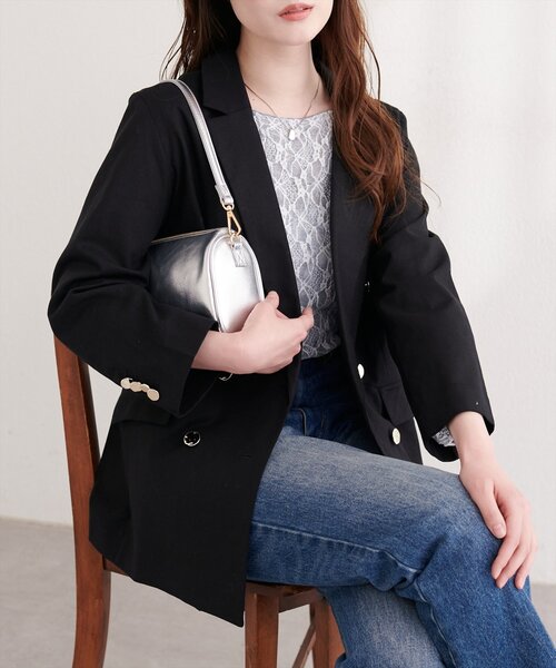 natural couture(ナチュラルクチュール)の「〈osono〉べこべこ金釦綿麻テーラードジャケット(テーラードジャケット・レディース・ネイビー/ブラック/ライトベージュ/ベージュ・FREE)」の2枚目の写真