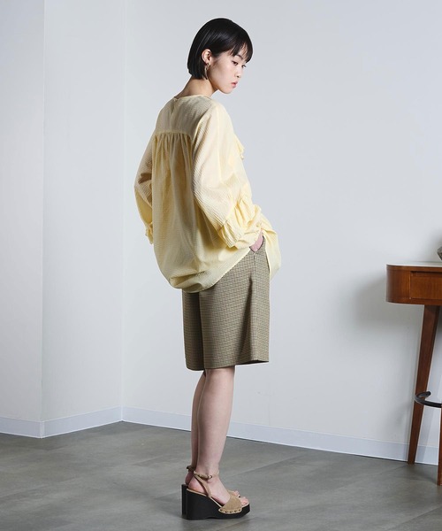 ROSE BUD(ローズバッド)の「(mici)RUFFLE TUNIC BLOUSE(シャツ/ブラウス・レディース・オレンジ/ライトイエロー・ONE SIZE)」の8枚目の写真