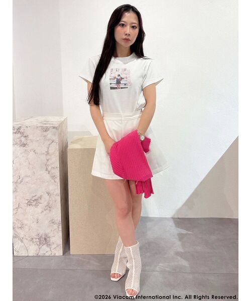 MERCURYDUO（マーキュリーデュオ）の「【EMILY IN PARISコラボ】バーティカルフォトTシャツ（Tシャツ/カットソー・レディース・オフホワイト・FREE）」の14枚目の写真