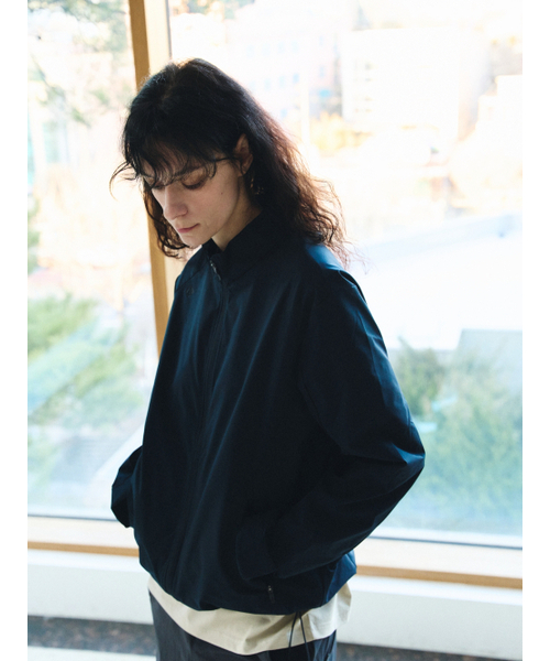 HUMTTO(ハムト)の「共用トラックフルジップジャケット(ジャージ・レディース・ブラック/ネイビー・MEDIUM/X-LARGE/XX-LARGE/LARGE/XXX-LARGE)」の11枚目の写真
