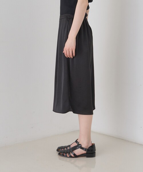 Rouge vif（ルージュヴィフ）の「シックサテンハーフパンツ/ワイドキュロット/ウエストゴム（その他パンツ・レディース・ブラック・36/38）」の18枚目の写真